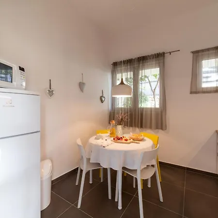 One Apartment *